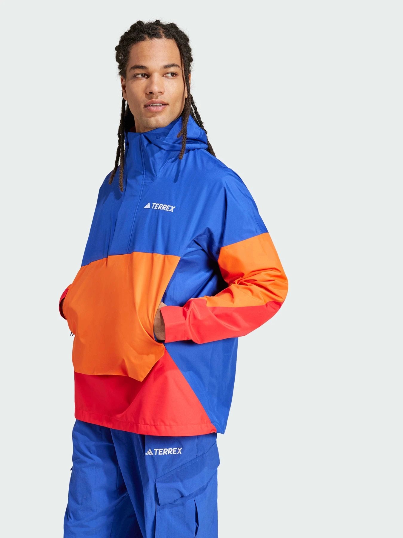 Куртки и дубленки Adidas Terrex модель JD8348 Куртки и дубленки Adidas Terrex модель JD8348 Фото