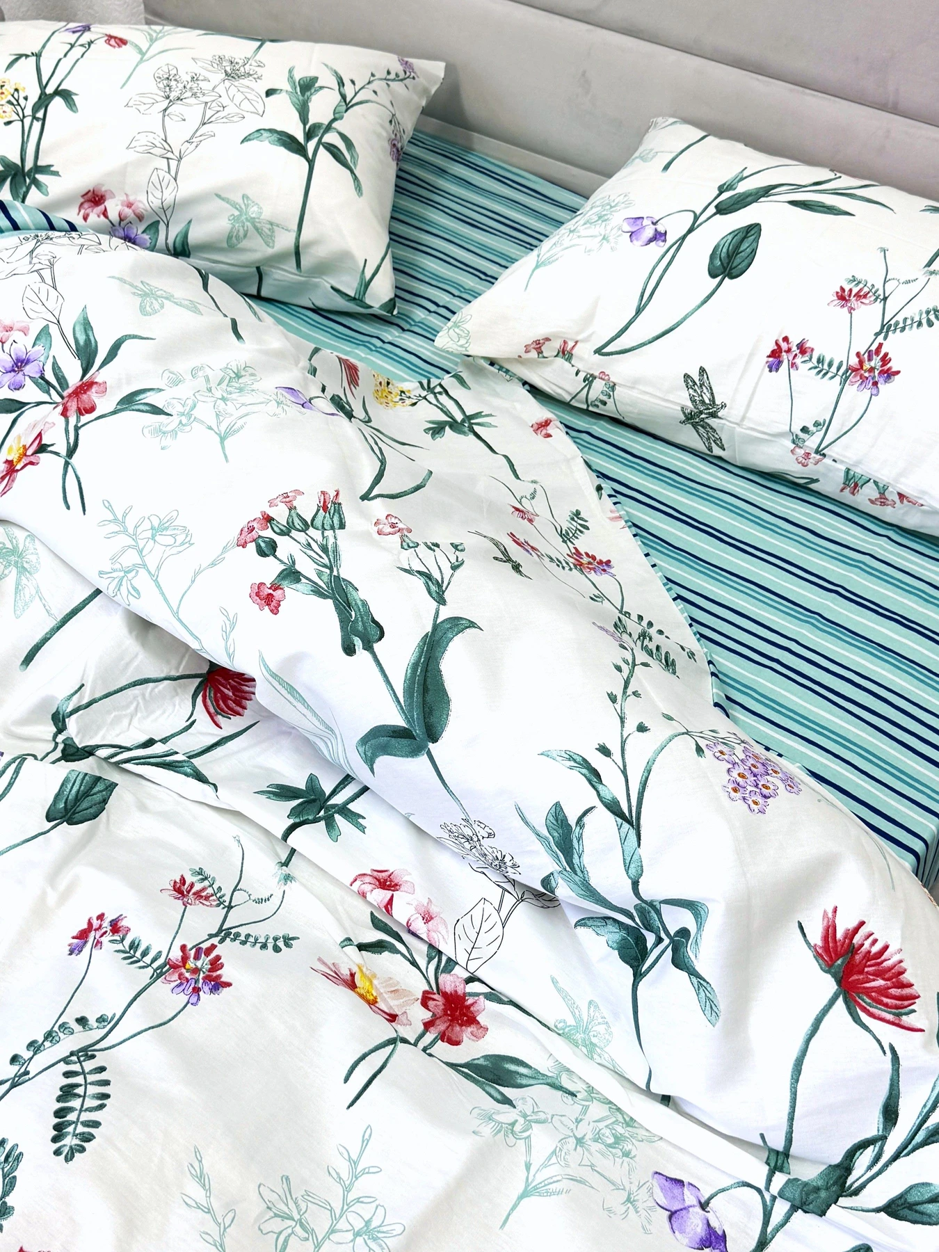 Комплект постільної білизни із сатину з польовими квітами Ecotton модель 24802-24307 Фото