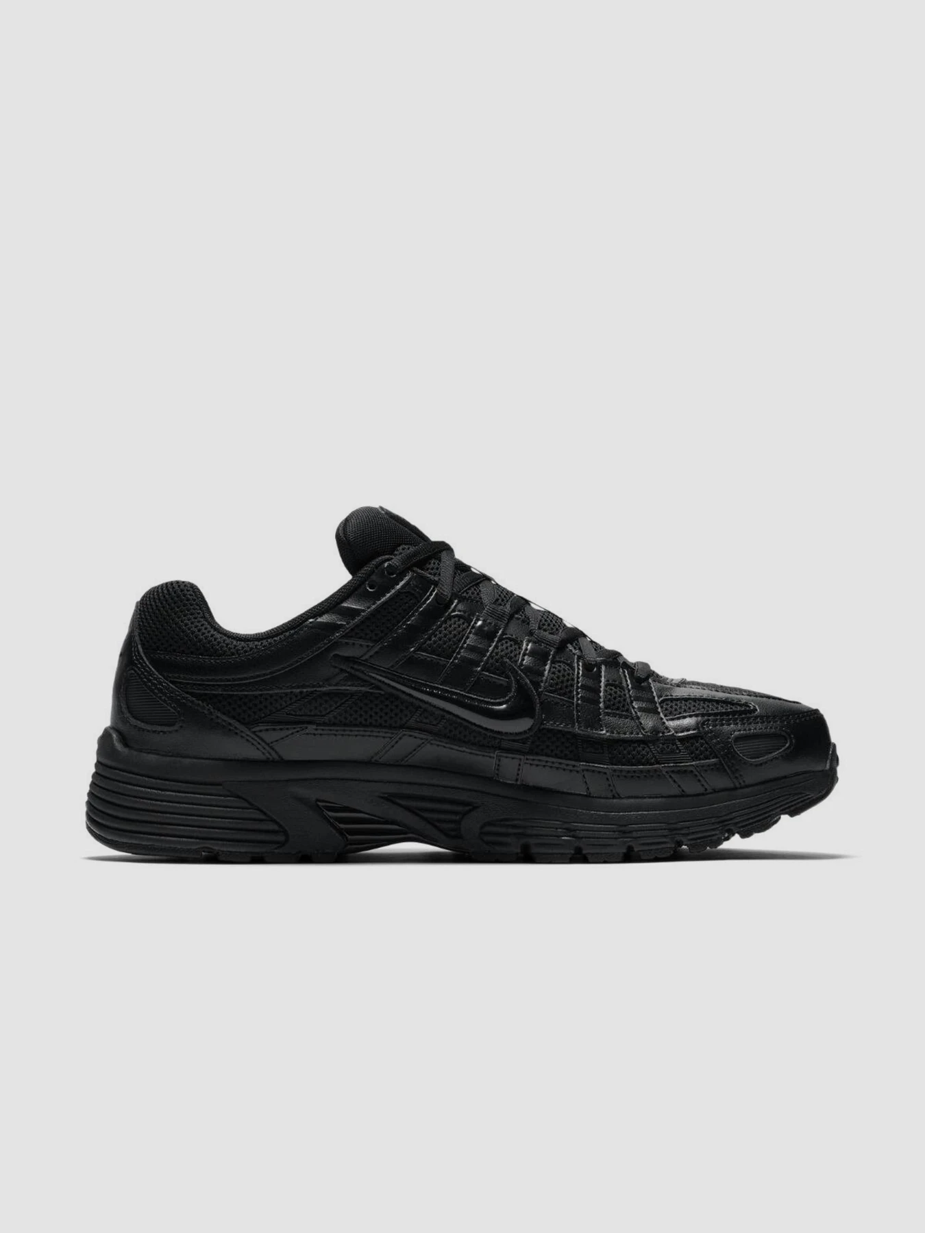Кроссовки NIKE P-6000 модель CD6404-002 Фото