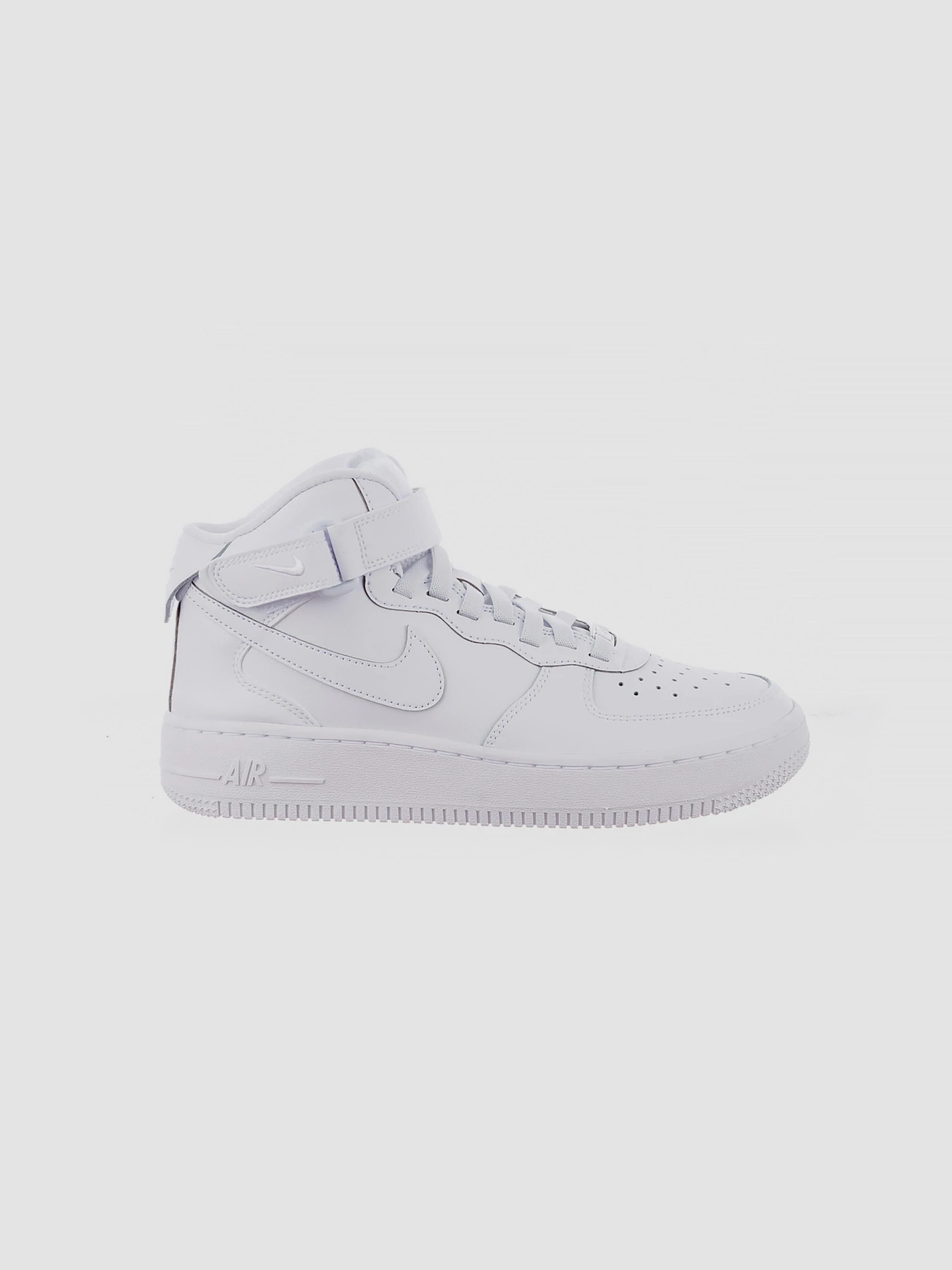 Кросівки NIKE Air Force 1 модель FN1193-111 Фото