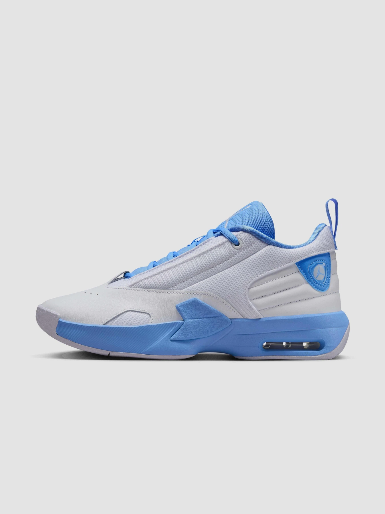 Кроссовки Jordan Max Aura 6 модель FQ7943-100 Кроссовки Jordan Max Aura 6 модель FQ7943-100 Фото