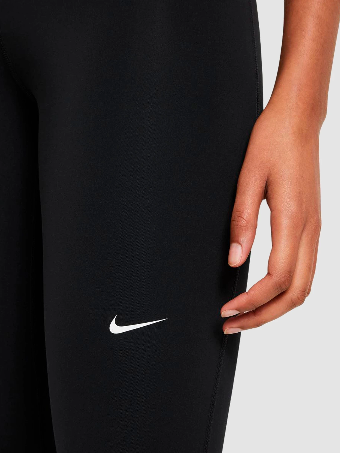 Брюки NIKE W Np 365 Tight модель CZ9779-010 Брюки NIKE W Np 365 Tight модель CZ9779-010 Фото