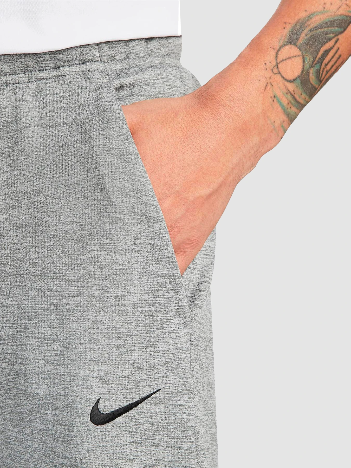 Брюки NIKE Tapered Fitness модель DQ5405-063 Брюки NIKE Tapered Fitness модель DQ5405-063 Фото