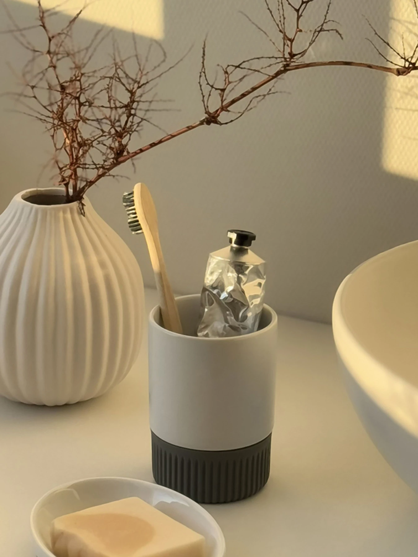 Підставка для зубних щіток "Stockholm" біла/сіра MBM HOME модель BA-46 WHITE/GRAY Підставка для зубних щіток "Stockholm" біла/сіра MBM HOME модель BA-46 WHITE/GRAY Фото