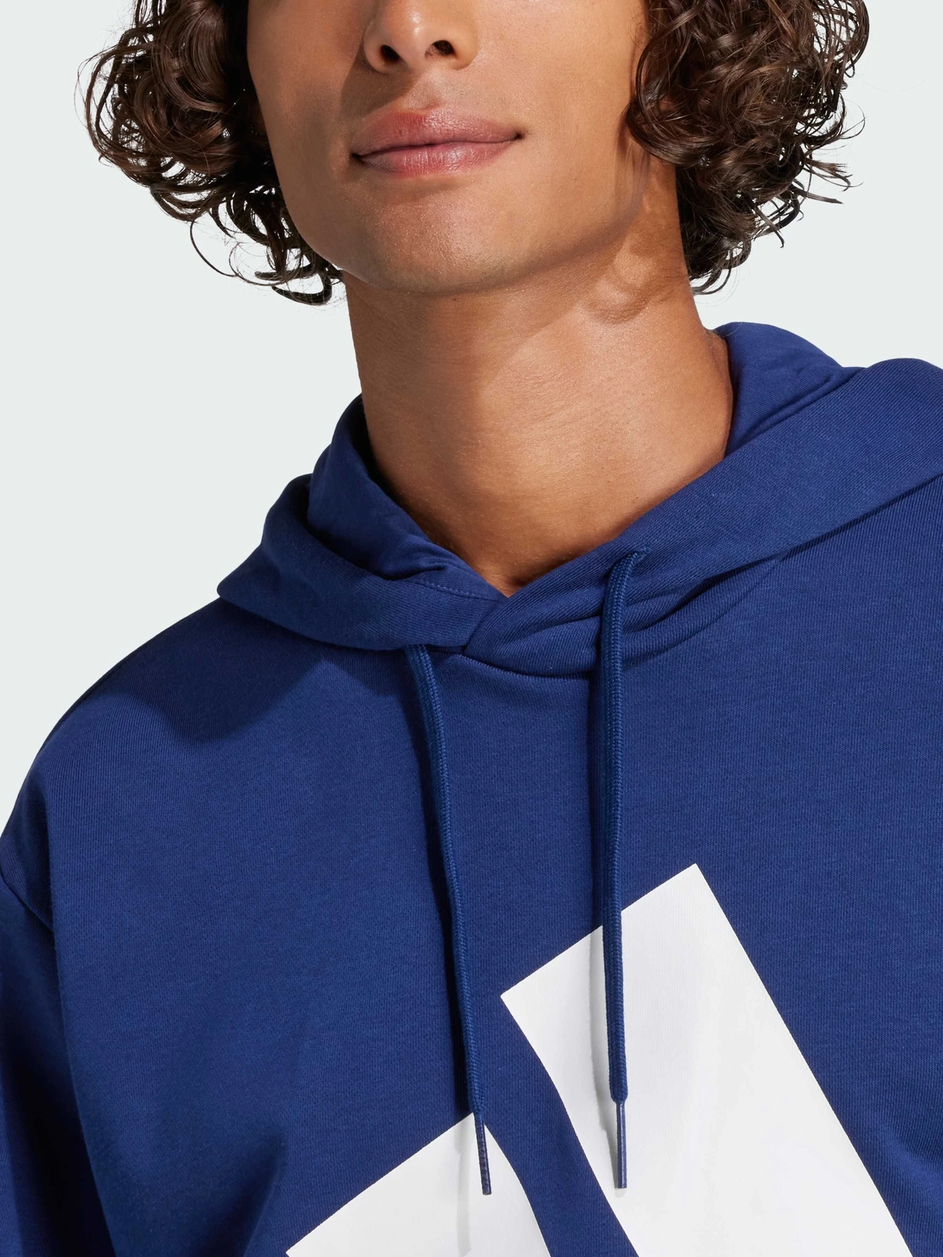 Худі та світшоти Adidas модель JE8890 Худі та світшоти Adidas модель JE8890 Фото