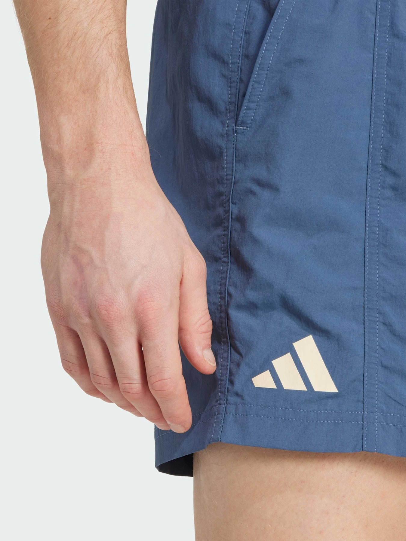 Одежда для пляжа Adidas модель JE6092 Одежда для пляжа Adidas модель JE6092 Фото