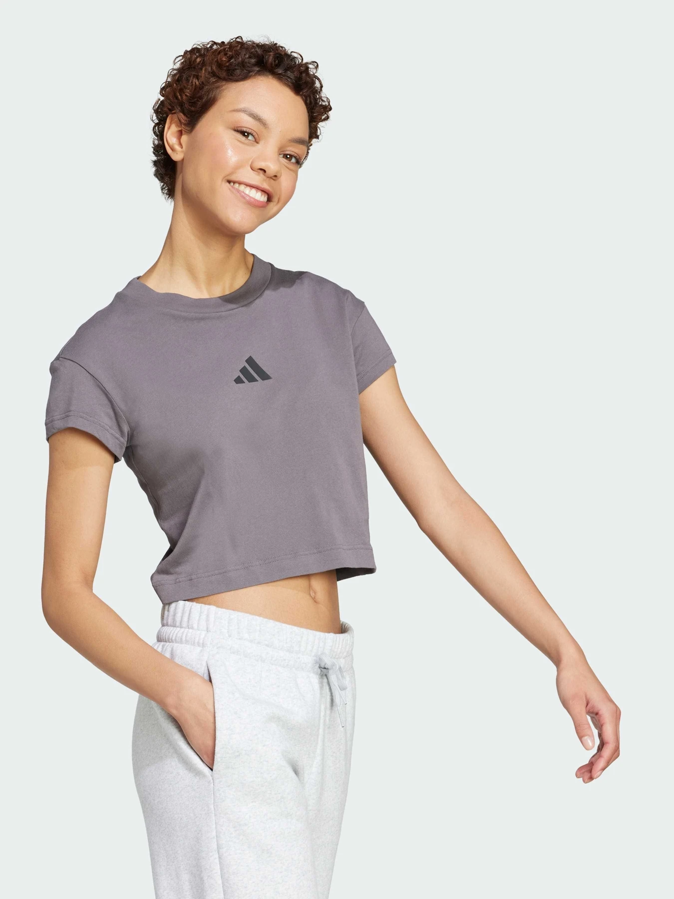 Футболки і поло Adidas модель JE4004 Футболки і поло Adidas модель JE4004 Фото