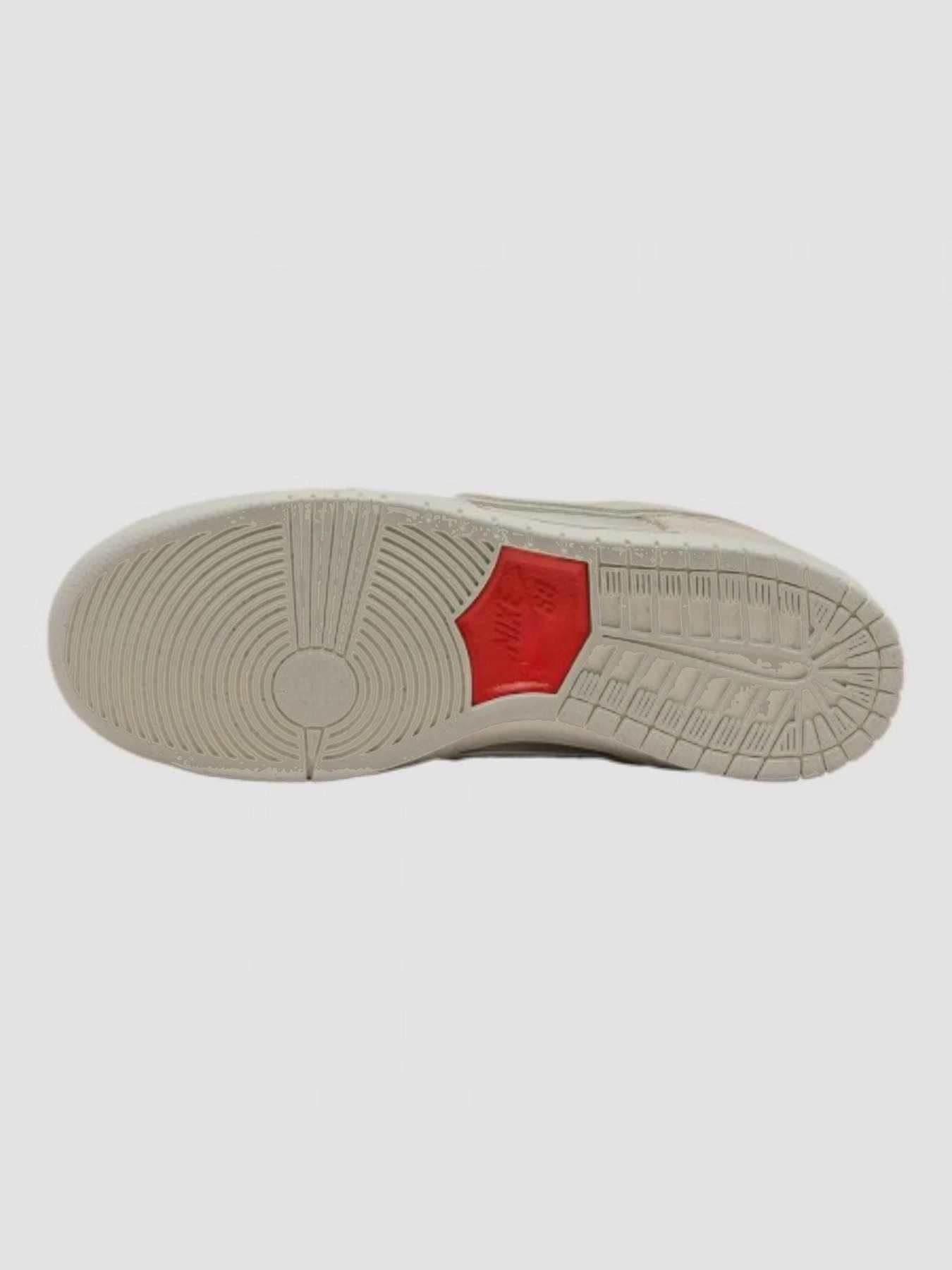 Кроссовки NIKE Sb Dunk Low Prm модель FZ5654-100 Кроссовки NIKE Sb Dunk Low Prm модель FZ5654-100 Фото
