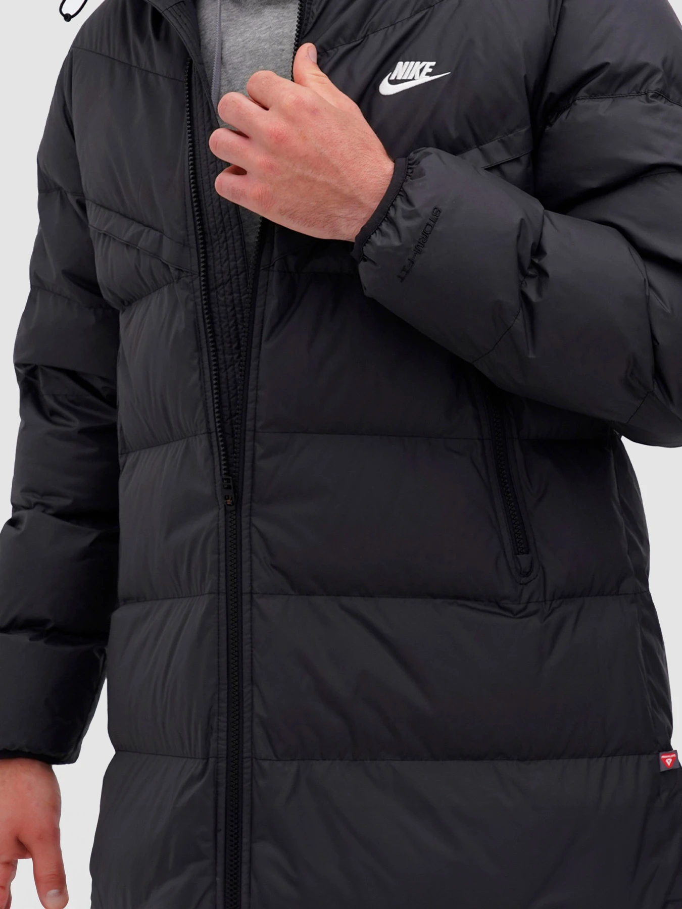 Куртки та дублянки NIKE Windrunner Primaloft модель FB8189-010 Фото