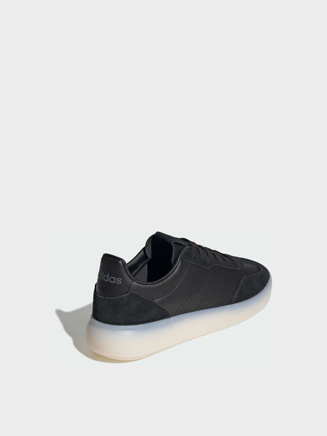 Кросівки Adidas модель JI2327 Фото
