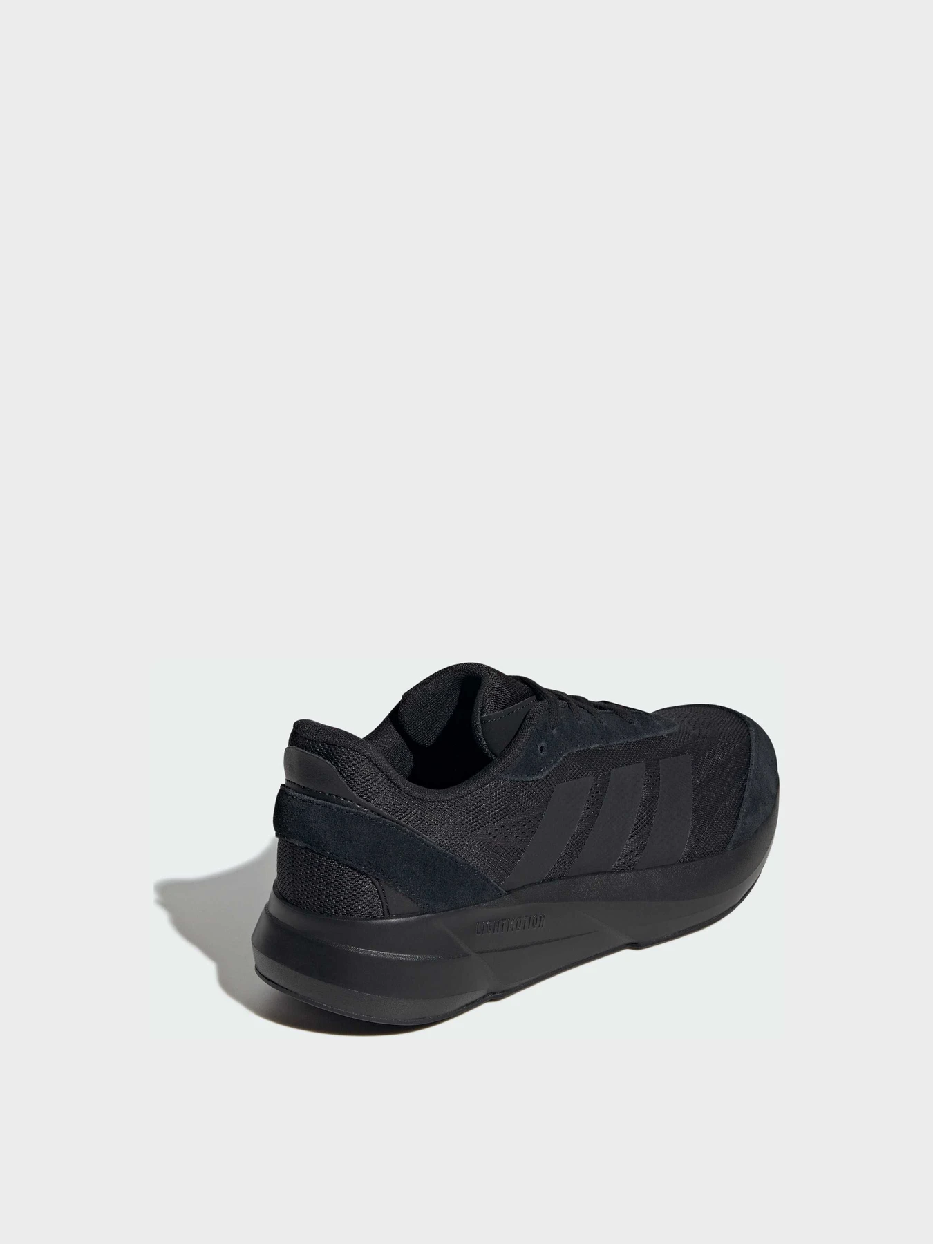 Кроссовки Adidas модель JH9319 Кроссовки Adidas модель JH9319 Фото