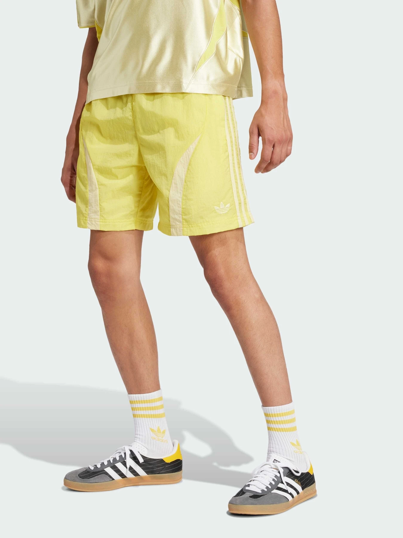 Шорты Adidas Adicolor модель JP1130 Шорты Adidas Adicolor модель JP1130 Фото
