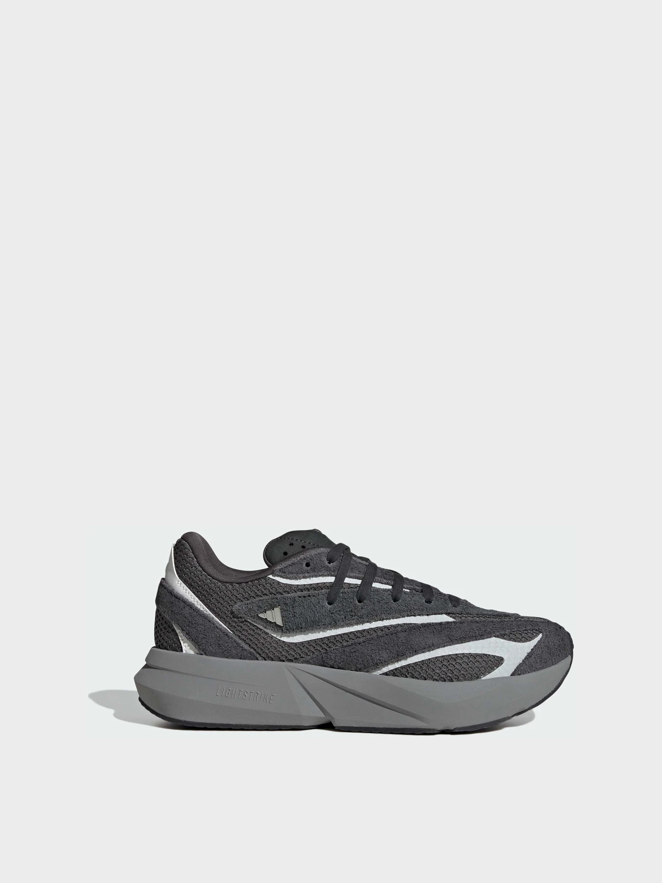Кроссовки Adidas модель JQ9974 Кроссовки Adidas модель JQ9974 Фото