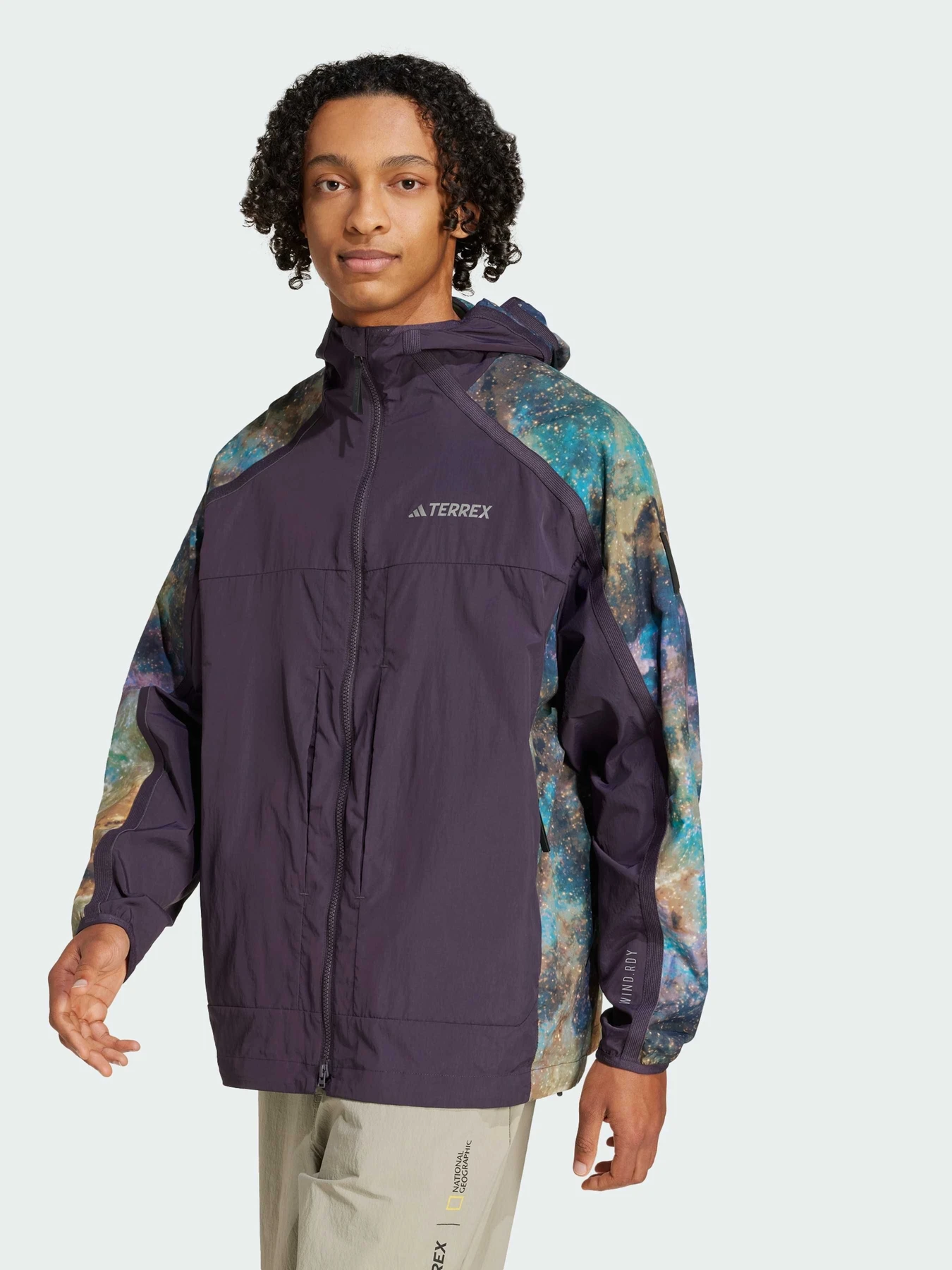 Куртки и дубленки Adidas модель JD5839 Куртки и дубленки Adidas модель JD5839 Фото