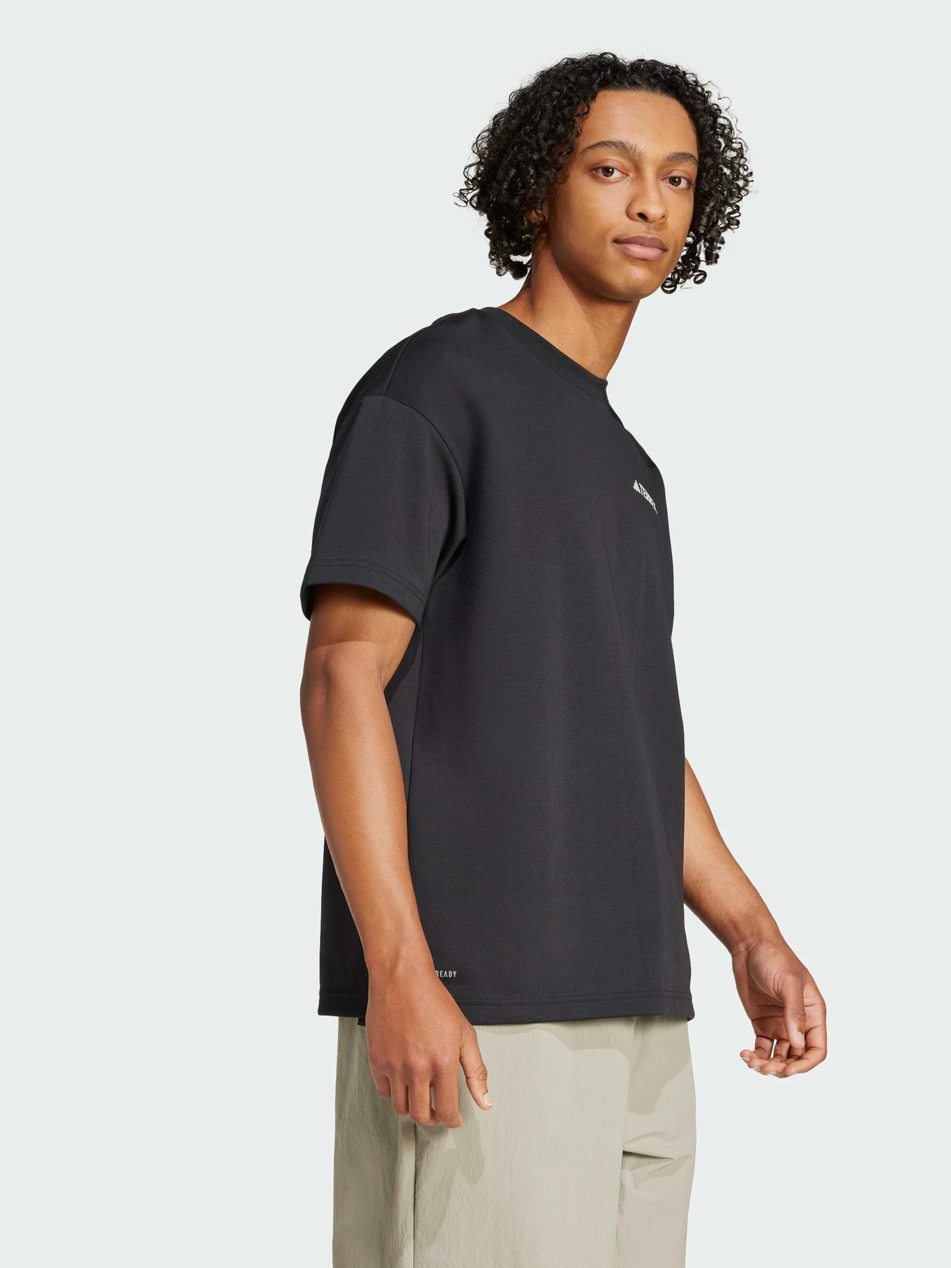 Футболки и поло Adidas модель JD5957 Футболки и поло Adidas модель JD5957 Фото