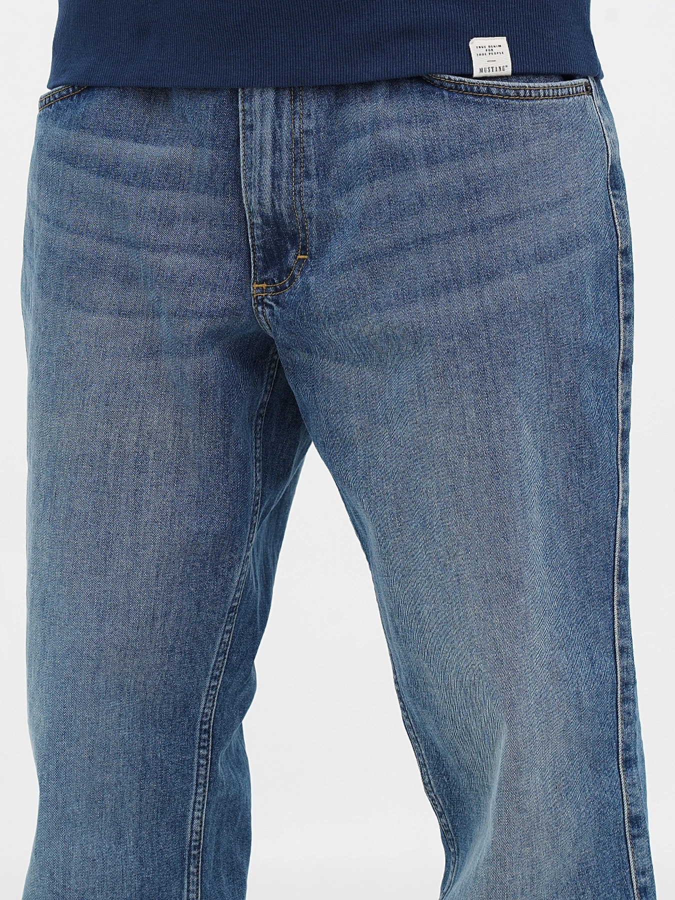 Джинсы Mustang Jeans Tramper Straight модель 1006744 Джинсы Mustang Jeans Tramper Straight модель 1006744 Фото