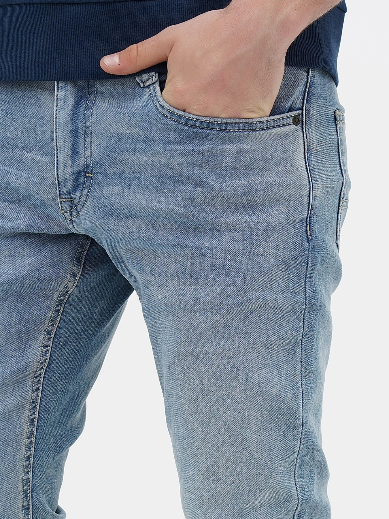 Джинсы Mustang Jeans Oregon Slim модель 1013682 Джинсы Mustang Jeans Oregon Slim модель 1013682 Фото