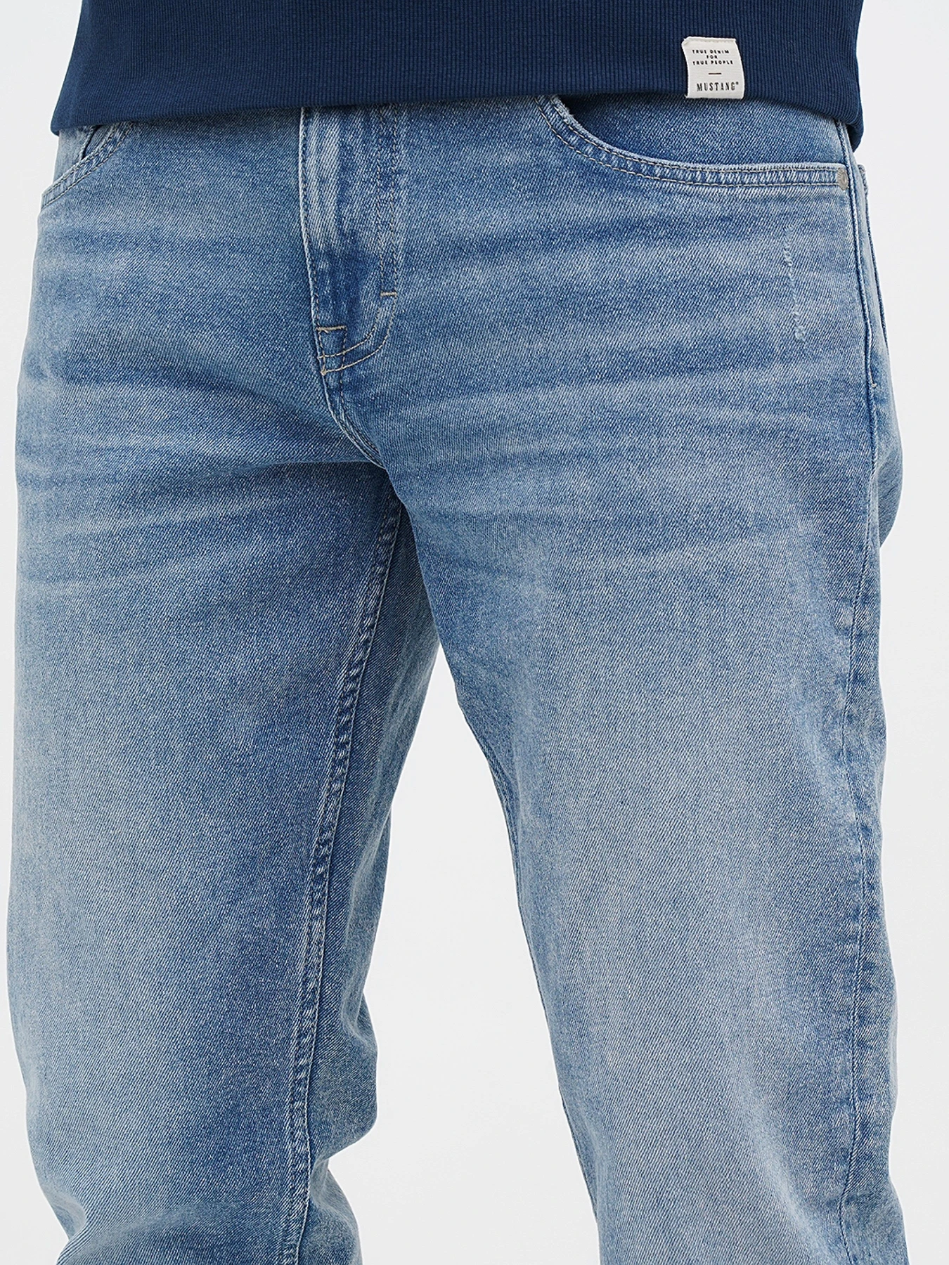 Джинсы Mustang Jeans Denver Straight модель 1014879 Джинсы Mustang Jeans Denver Straight модель 1014879 Фото