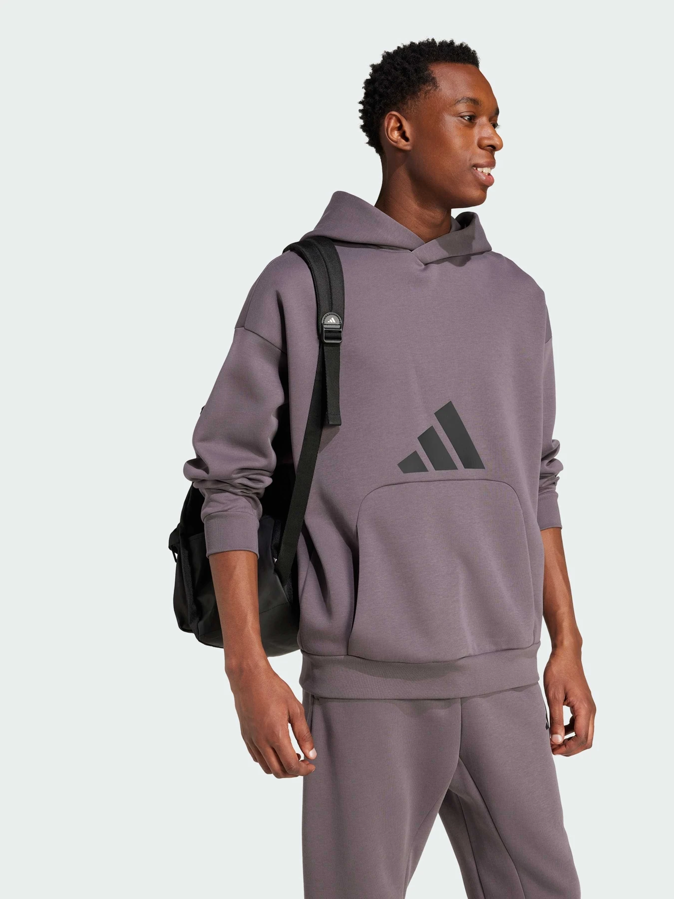 Худи и свитшоты Adidas модель JD4897 Фото