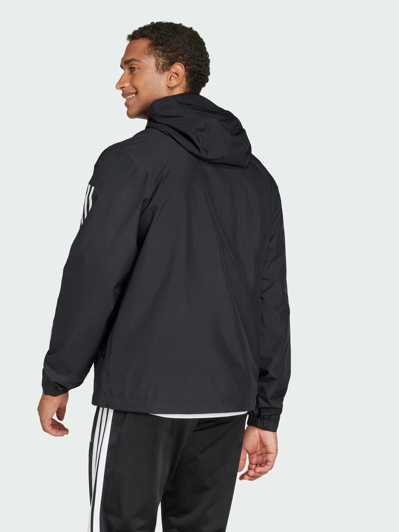 Куртки та дублянки Adidas модель JD1043 Фото