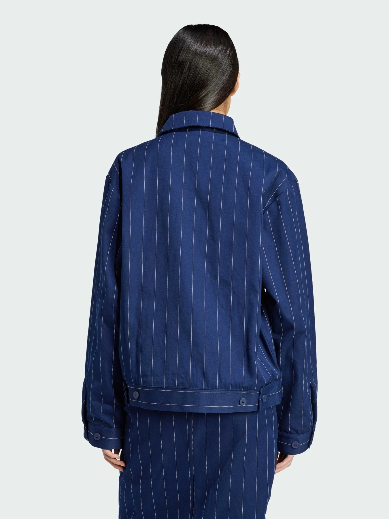 Куртки и дубленки Adidas модель JJ3477 Куртки и дубленки Adidas модель JJ3477 Фото