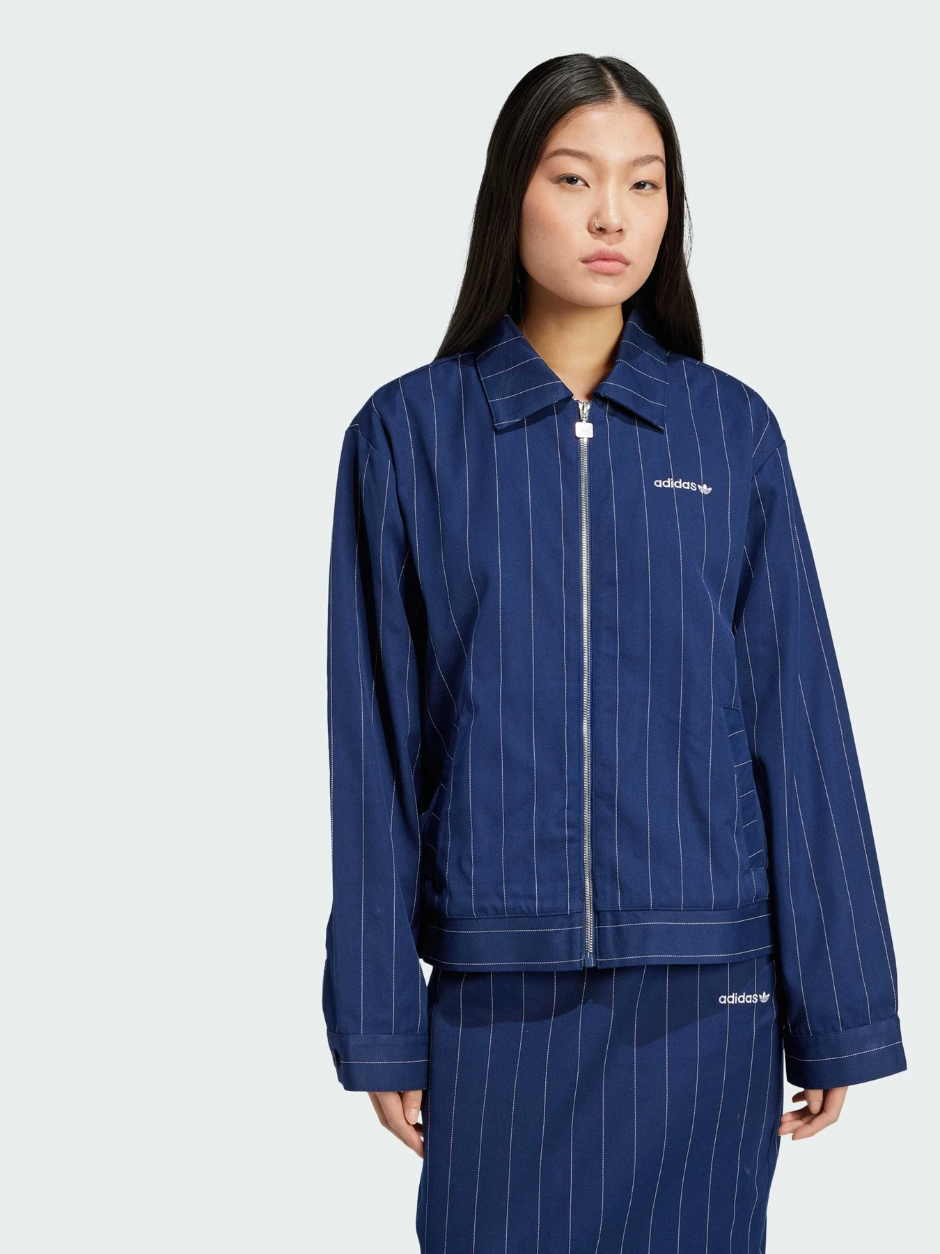 Куртки и дубленки Adidas модель JJ3477 Куртки и дубленки Adidas модель JJ3477 Фото