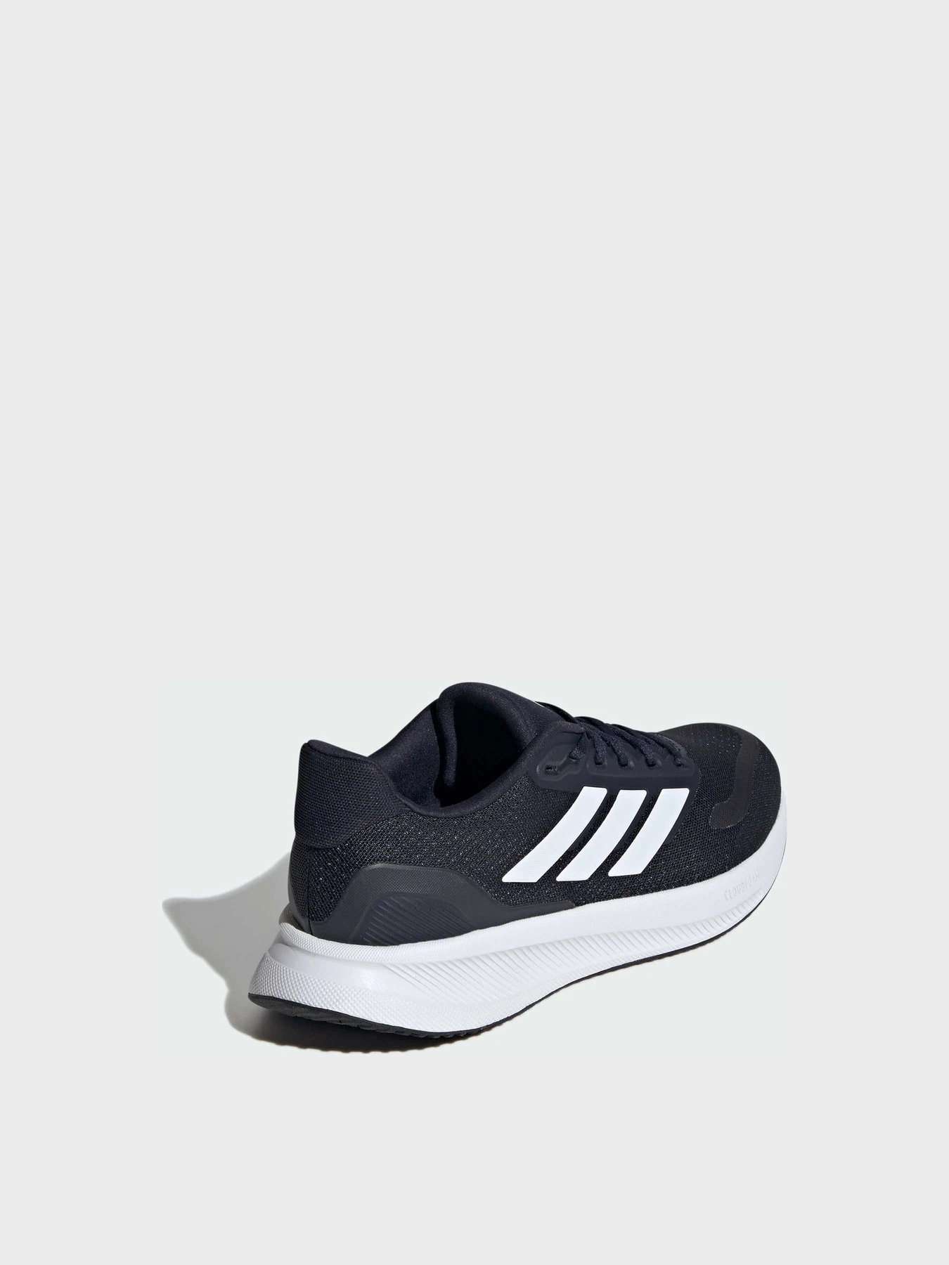Кроссовки Adidas Runfalcon модель IE8829 Кроссовки Adidas Runfalcon модель IE8829 Фото