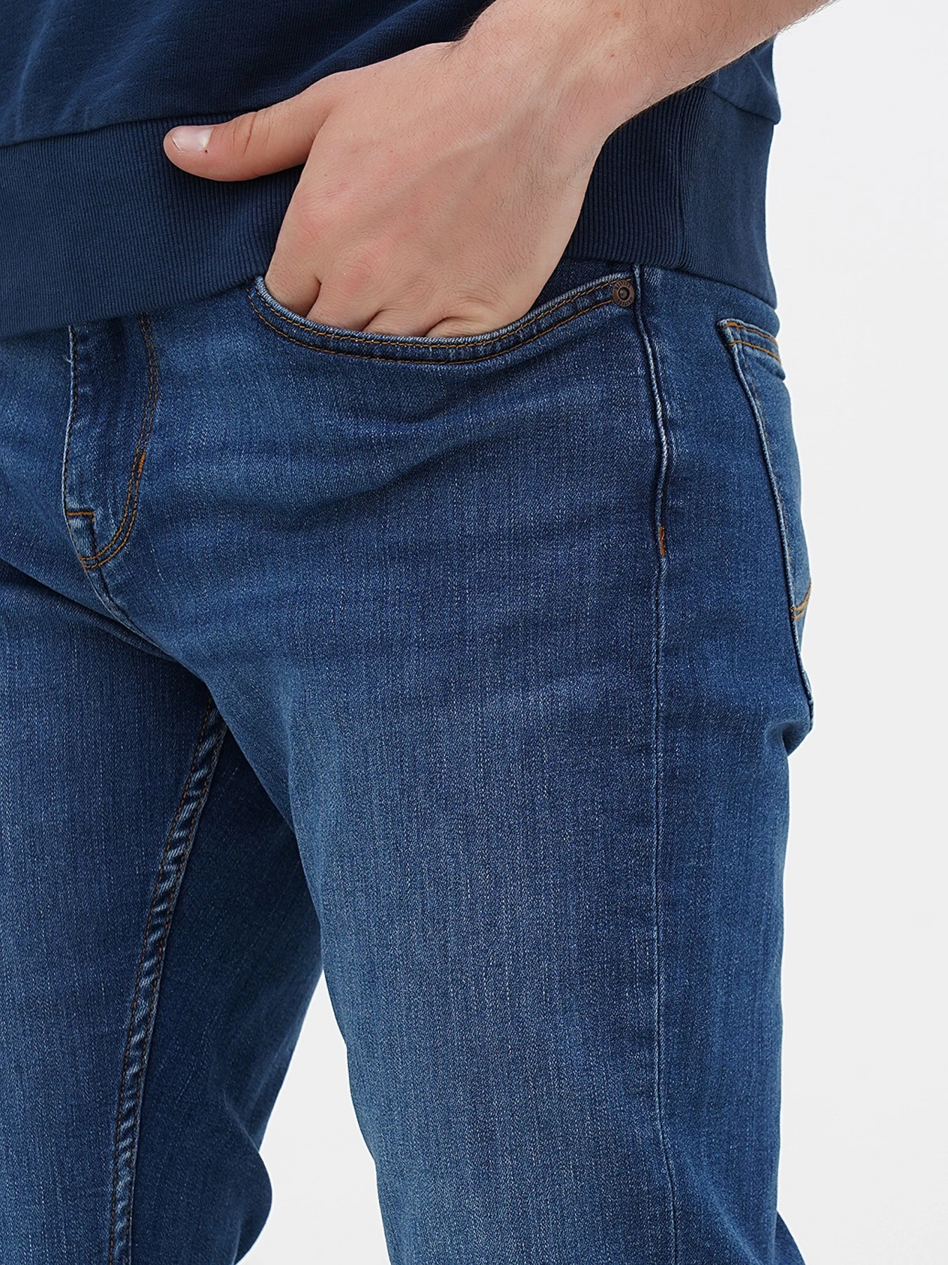 Джинсы Mustang Jeans Boston модель 1015289 Джинсы Mustang Jeans Boston модель 1015289 Фото