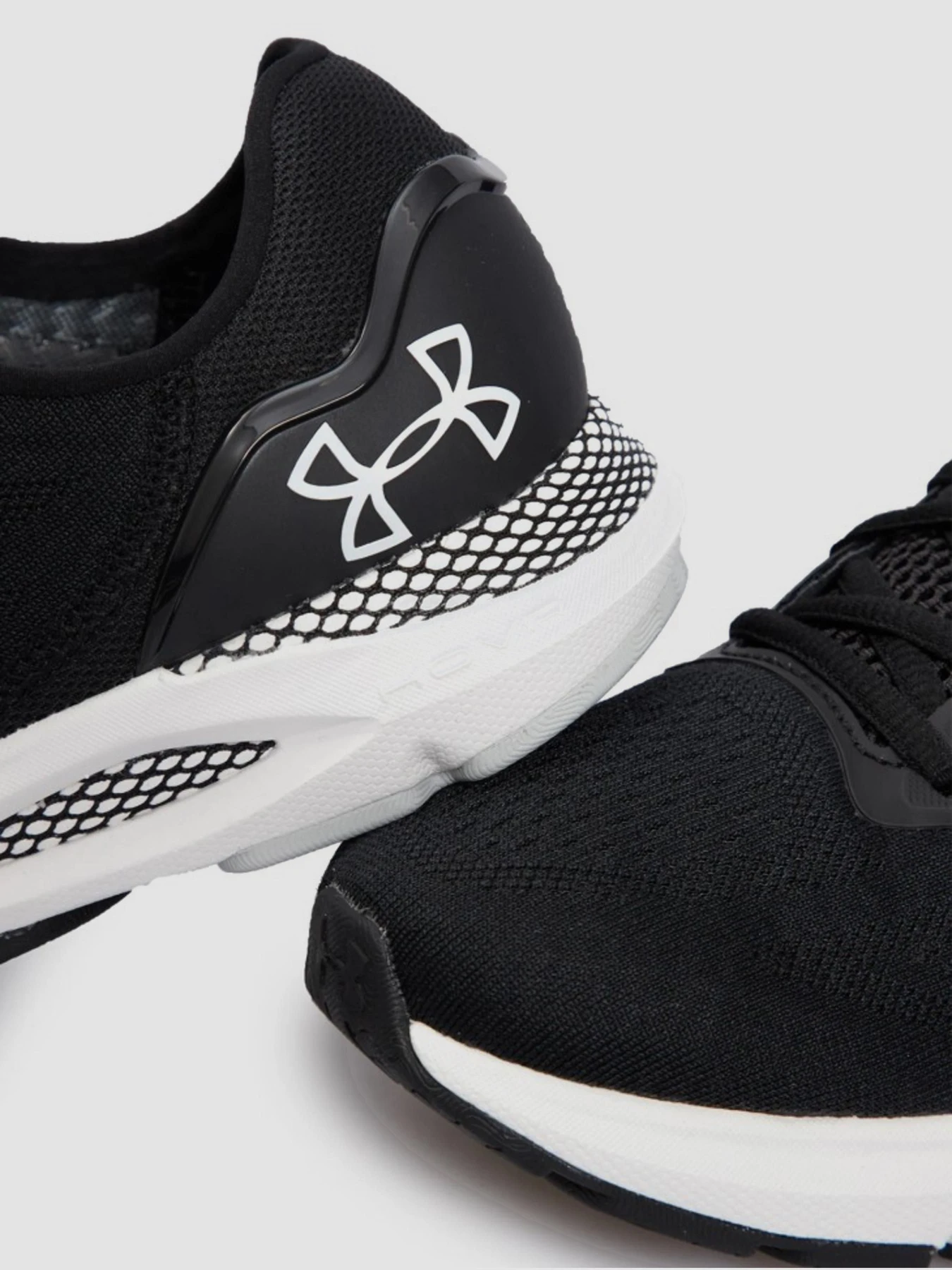Кроссовки Under Armour Hovr Sonic 6 модель 3026121-001 Фото