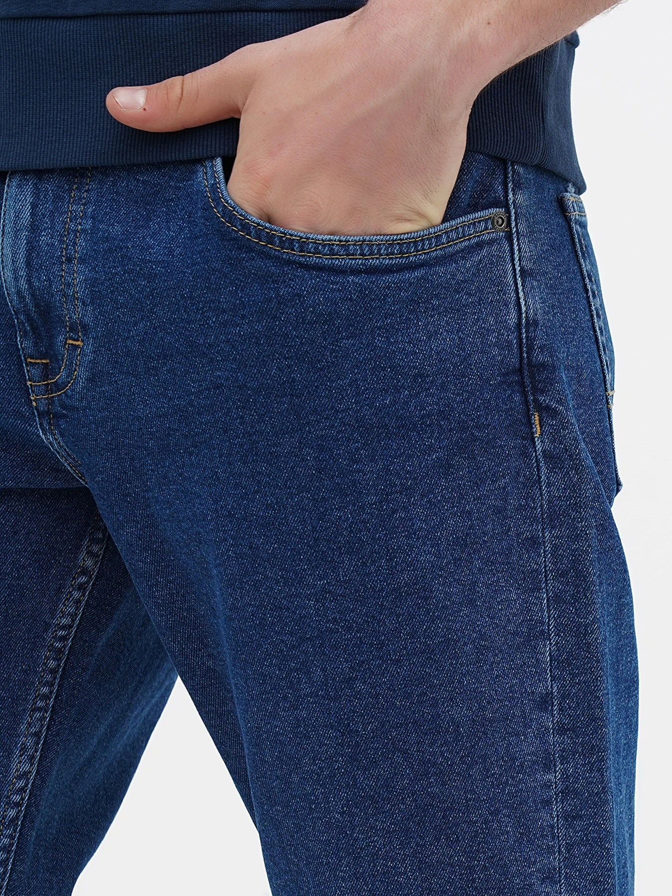 Джинсы Mustang Jeans Denver Straight модель 1014878 Джинсы Mustang Jeans Denver Straight модель 1014878 Фото