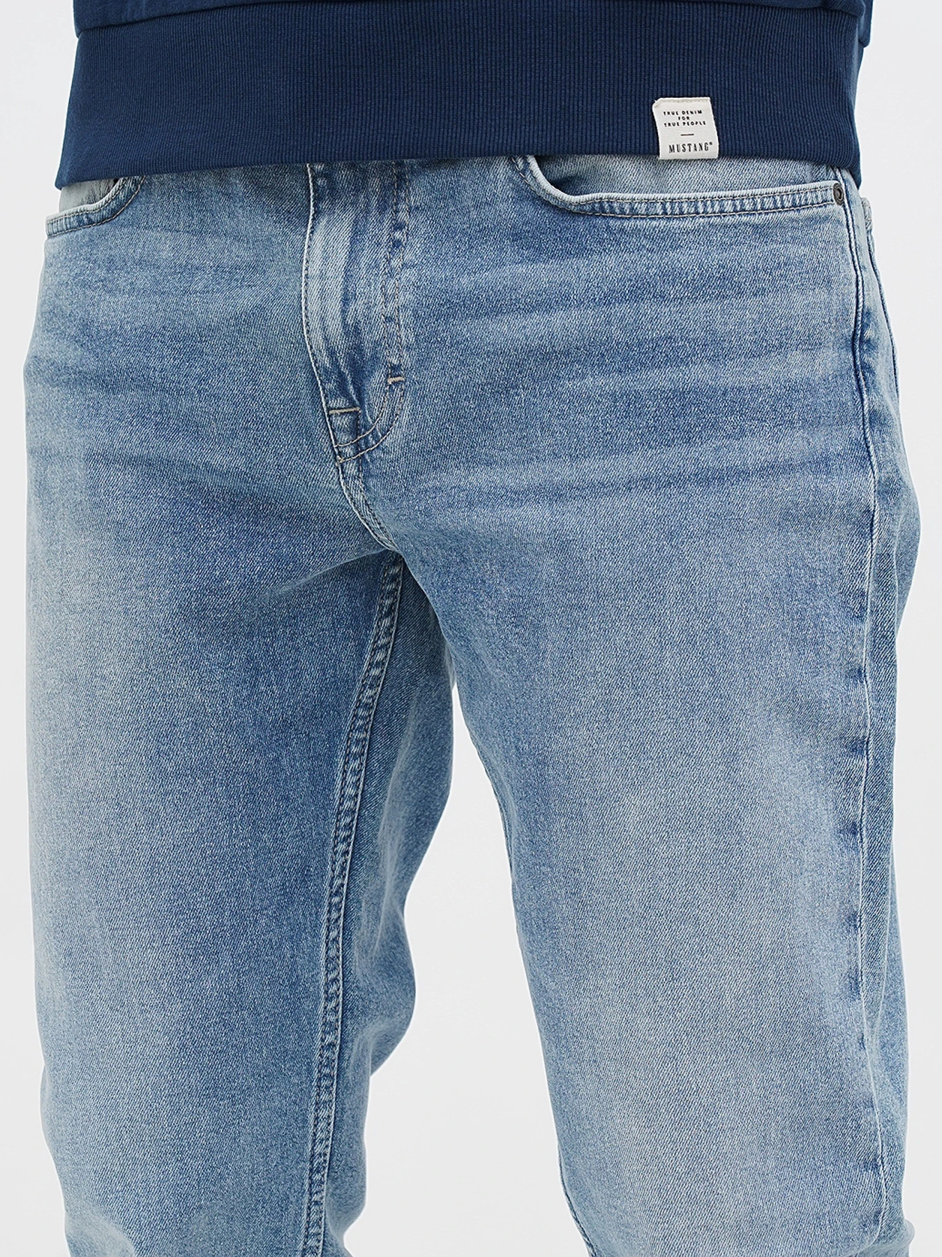 Джинсы Mustang Jeans Orlando Slim модель 5014860 Джинсы Mustang Jeans Orlando Slim модель 5014860 Фото