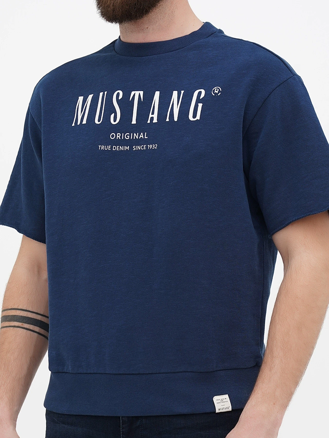 Футболки і поло Mustang Jeans Ben Crewneck SSleeve модель 1013870 Футболки і поло Mustang Jeans Ben Crewneck SSleeve модель 1013870 Фото