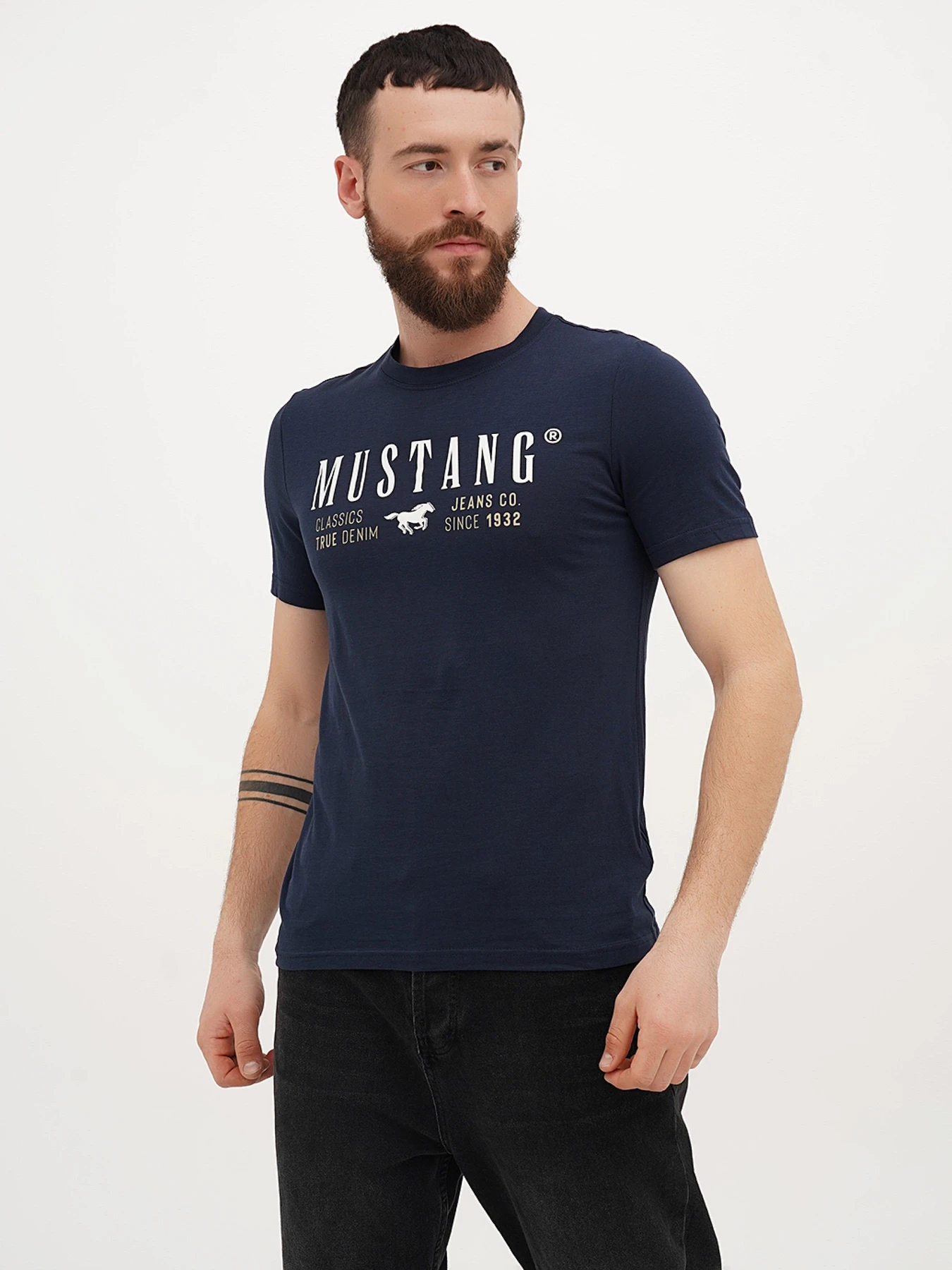 Футболки і поло Mustang Jeans Alex C Print модель 1014094 Фото