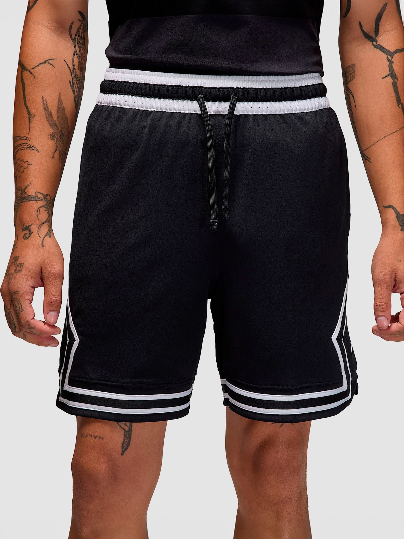 Шорти Jordan Dri-Fit Mesh Diamond модель HF9910-010 Шорти Jordan Dri-Fit Mesh Diamond модель HF9910-010 Фото
