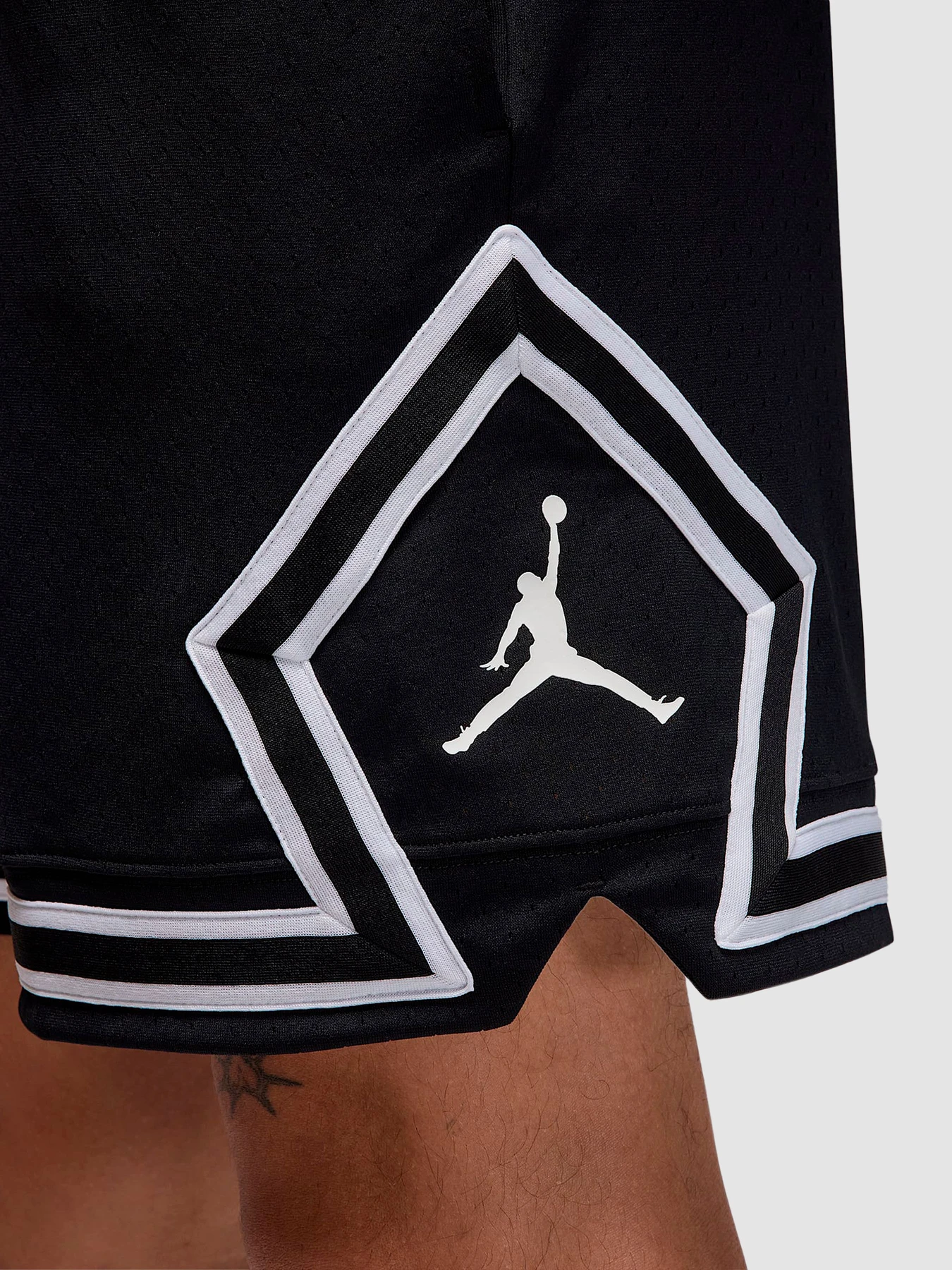 Шорти Jordan Dri-Fit Mesh Diamond модель HF9910-010 Шорти Jordan Dri-Fit Mesh Diamond модель HF9910-010 Фото