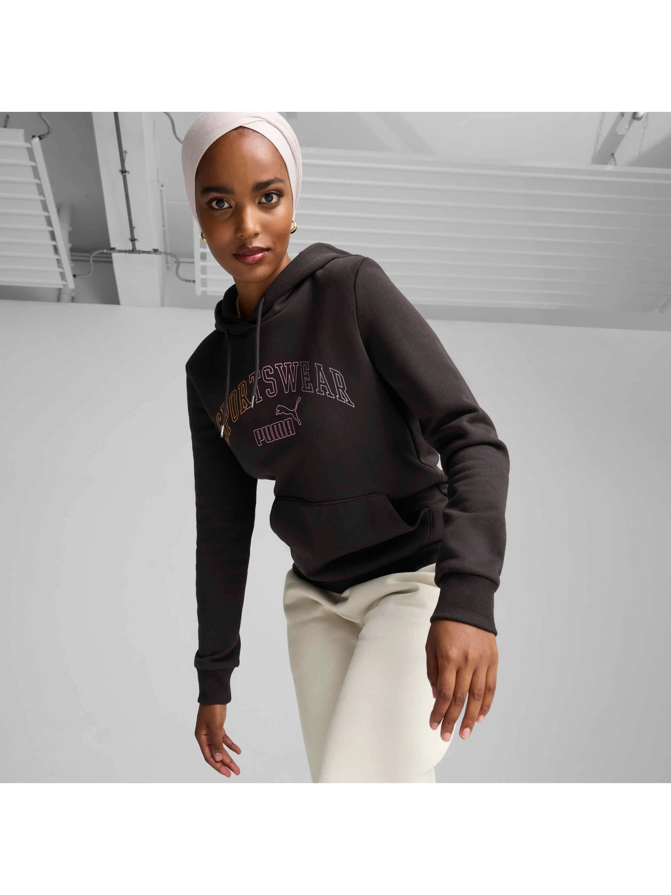 Худи и свитшоты PUMA Ess+ Logo Lab Hoodie Fl модель 682987 Фото