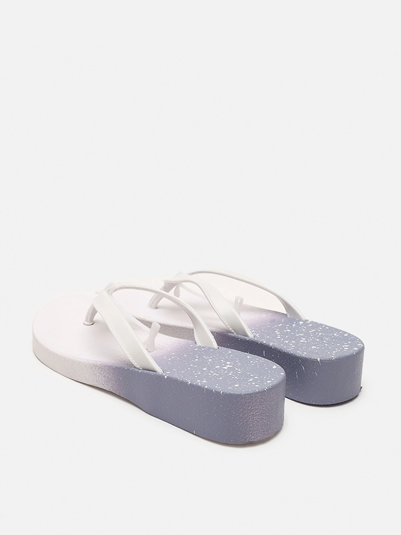 Шльопанці YUKI модель ЦБ-00267843 Шльопанці YUKI модель ЦБ-00267843 Фото