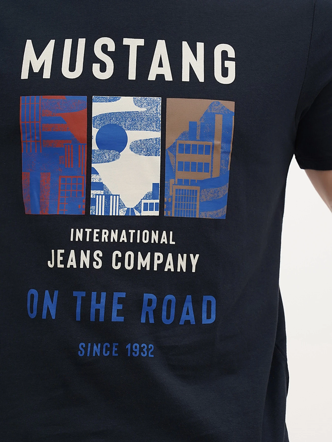 Футболки и поло Mustang Jeans Alex C Print модель 1014453 Футболки и поло Mustang Jeans Alex C Print модель 1014453 Фото