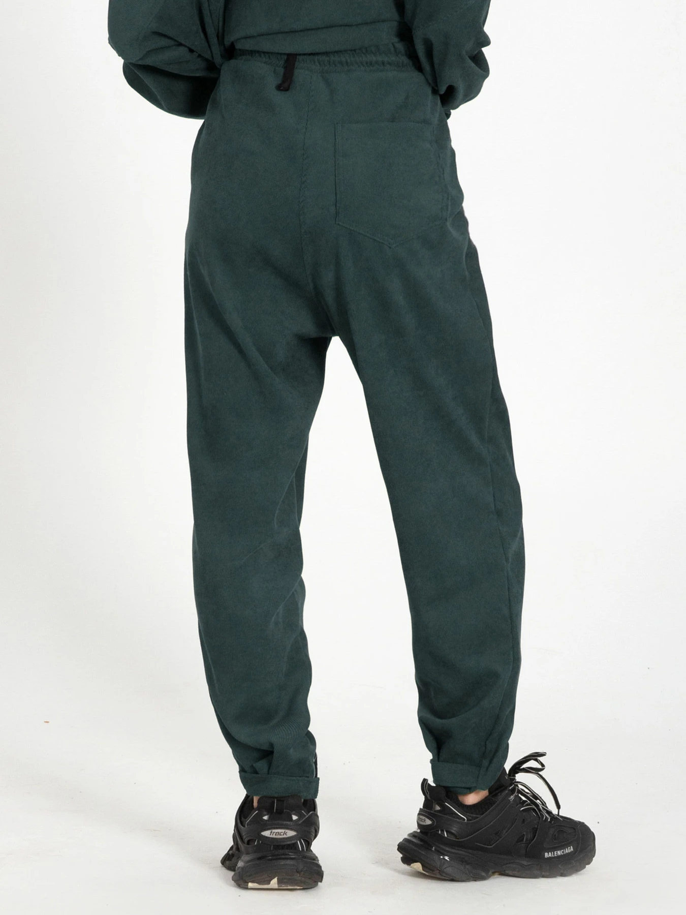 Брюки IJ модель ij-pants-lip-velvet-emerald Брюки IJ модель ij-pants-lip-velvet-emerald Фото