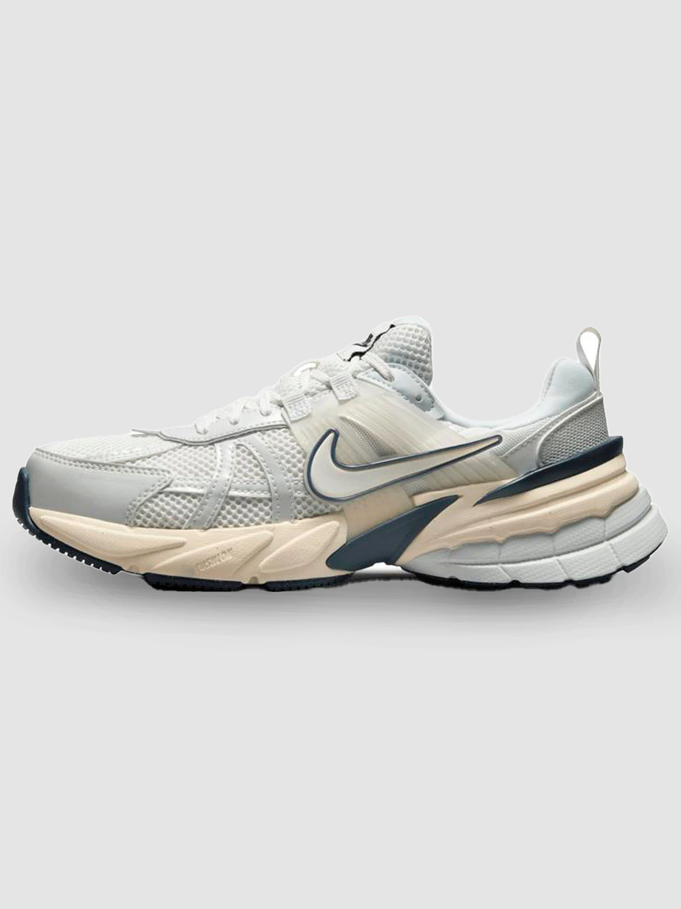 Кросівки NIKE V2k Run модель FD0736-004 Кросівки NIKE V2k Run модель FD0736-004 Фото
