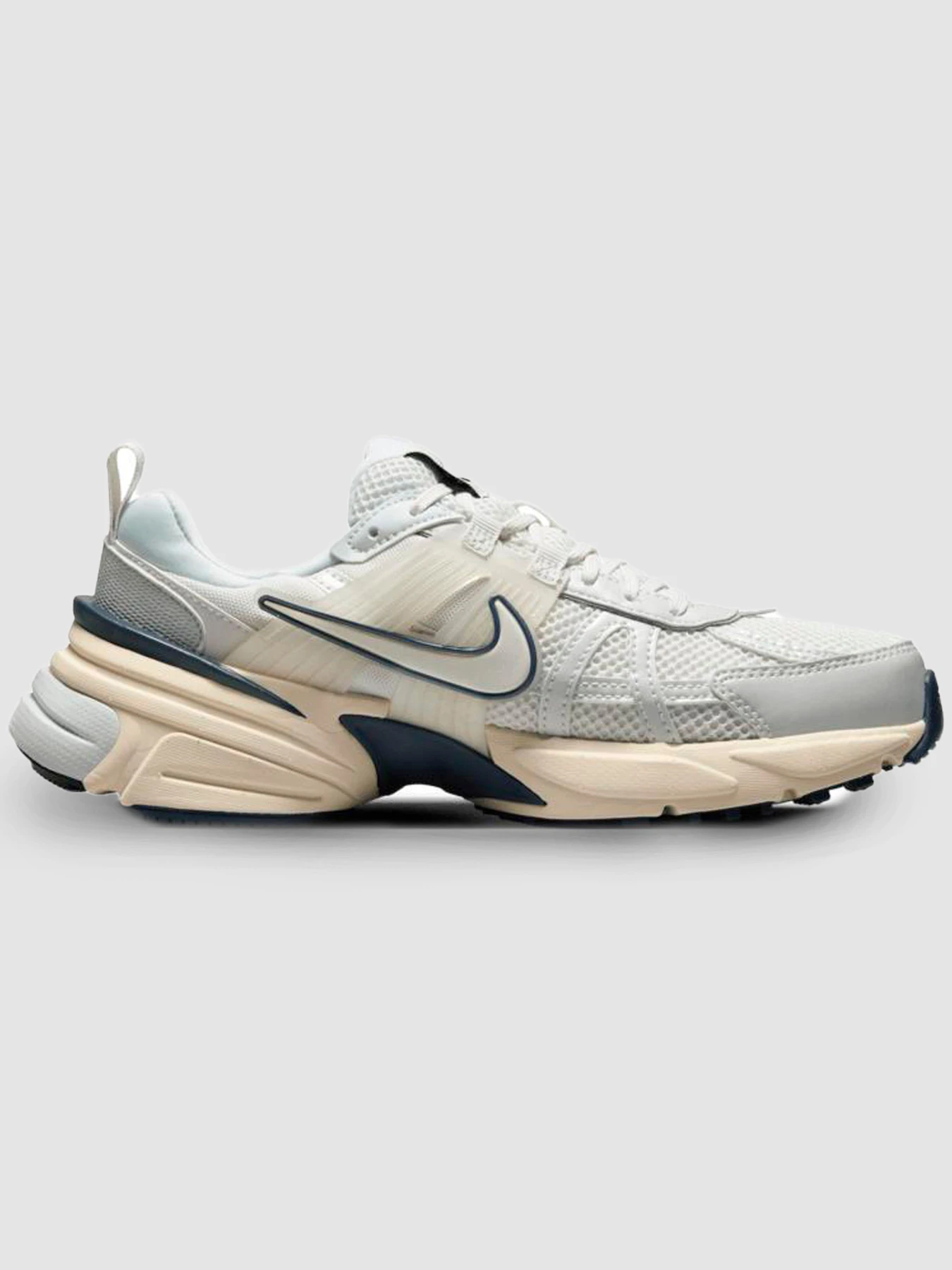 Кросівки NIKE V2k Run модель FD0736-004 Кросівки NIKE V2k Run модель FD0736-004 Фото