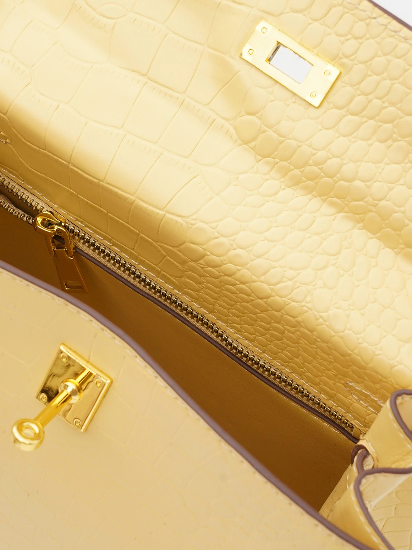 Сумки Borsa Leather модель K1EZE3167ye-yellow Фото