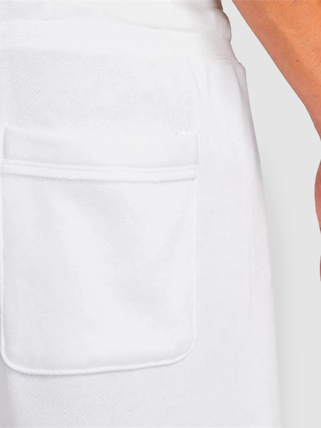 Шорти NIKE Club Alumni Hbr Ft Short модель DX0502-100 Шорти NIKE Club Alumni Hbr Ft Short модель DX0502-100 Фото