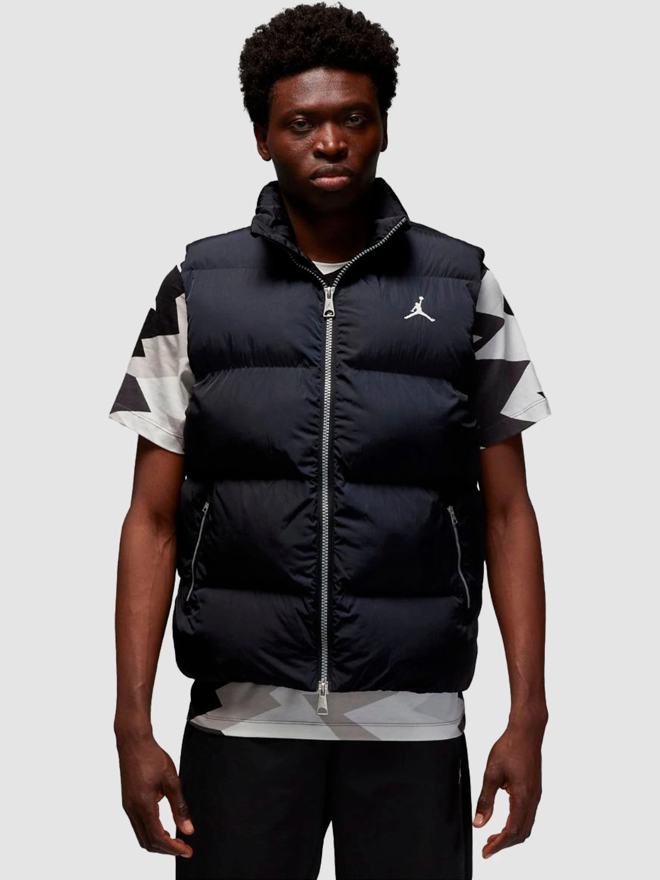 Куртки та дублянки Jordan M J Ess Stmt Eco Vest модель FB7307-010 Куртки та дублянки Jordan M J Ess Stmt Eco Vest модель FB7307-010 Фото