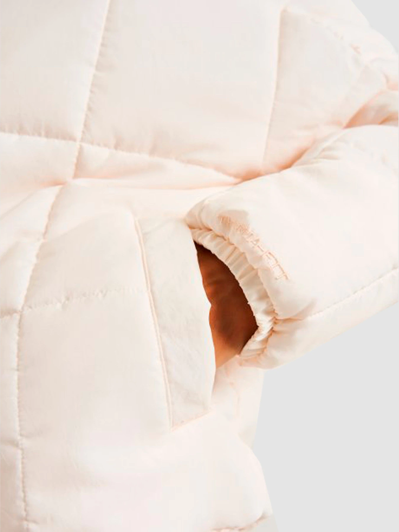Куртки та дублянки NIKE Nsw Esstl Thrmr Clsc Puffer модель FB7672-838 Куртки та дублянки NIKE Nsw Esstl Thrmr Clsc Puffer модель FB7672-838 Фото