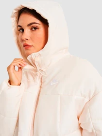 Куртки та дублянки NIKE Nsw Esstl Thrmr Clsc Puffer модель FB7672-838 Фото