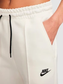 Штани NIKE W Nsw Tech Fleece Mr Jggr модель FB8330-110 Фото