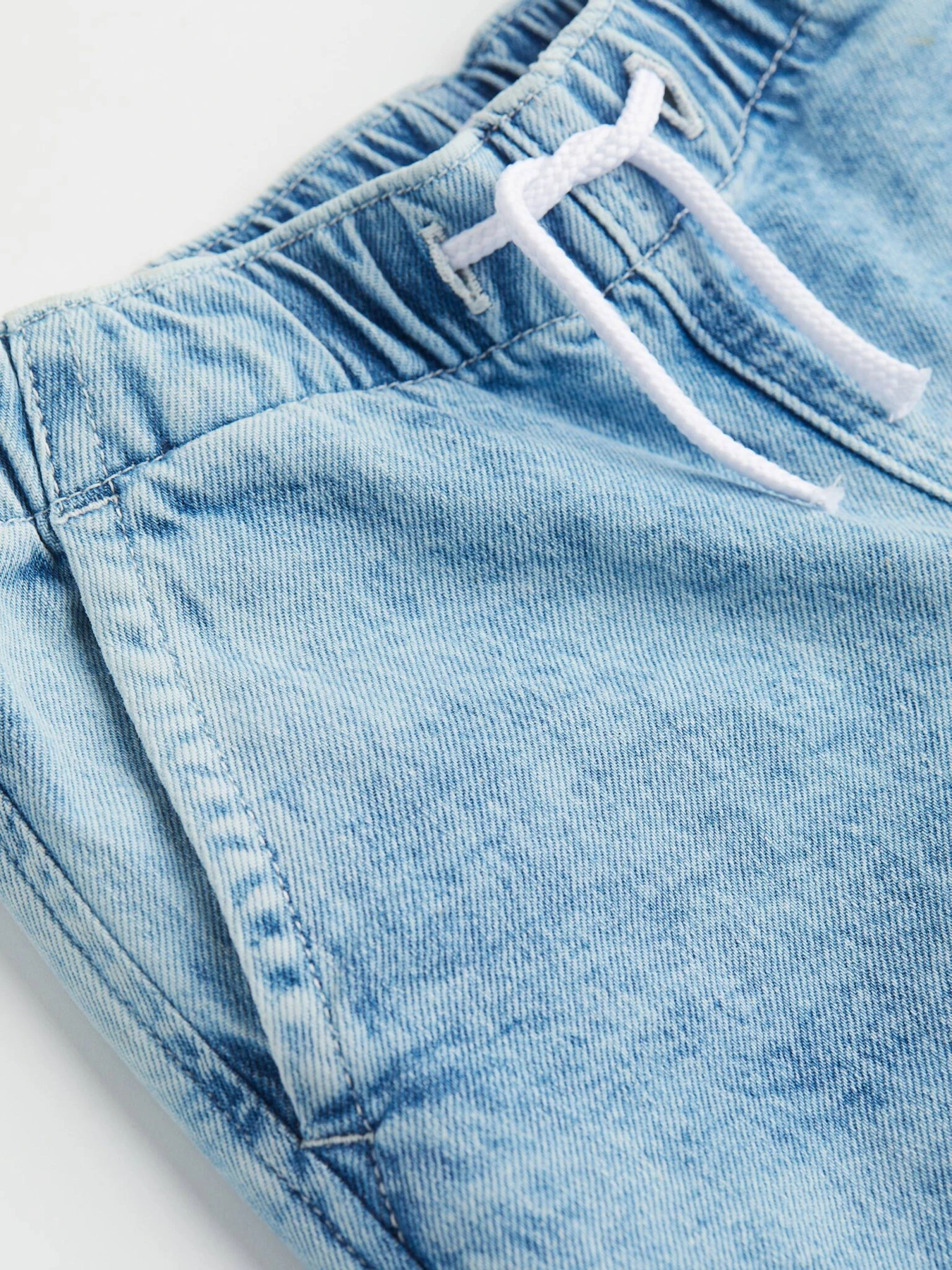 Джинсы H&M модель 75936 Фото