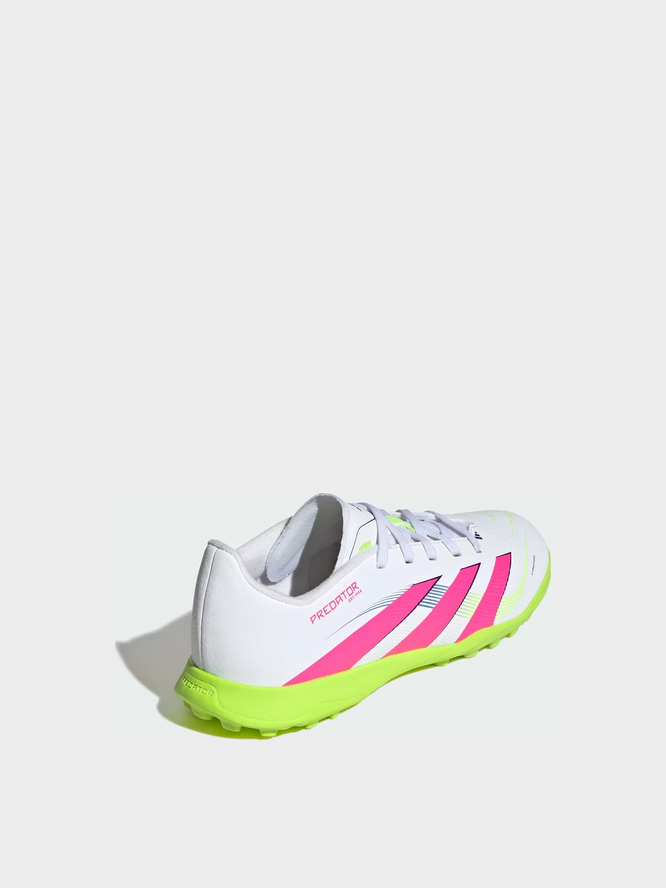 Кроссовки Adidas Predator модель ID3801 Кроссовки Adidas Predator модель ID3801 Фото