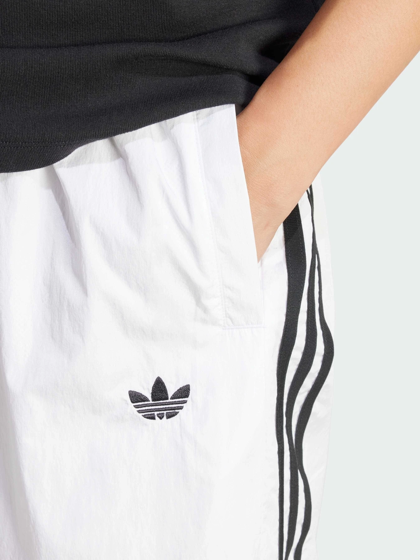 Брюки Adidas Adicolor модель JD0257 Фото